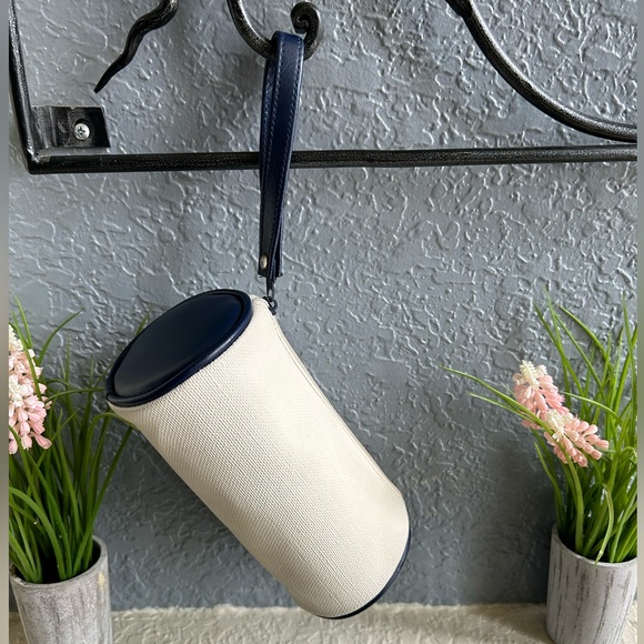 Cream Canvas Navy Blue Trim Cylindrical Barrel Wristlet Travel Bag Pouch Clutch - Picture 6 of 16